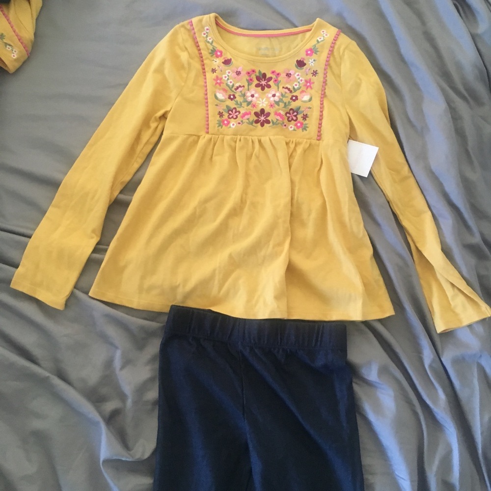 Rachel Ashwell shabby chic girls outfit. 2 piece shirt and jeans. Size 7/8.